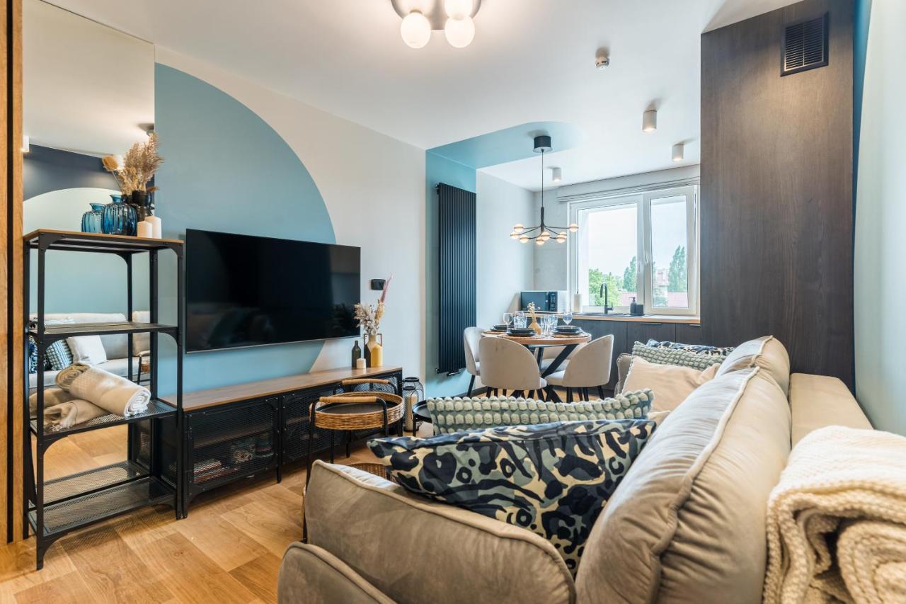Golden Seaside By Aparo - Plaza 200m, 2 Lazienki, 2 Sypialnie Oraz Salon, 3 Tv, Balkon, Lozeczko Huoneisto *