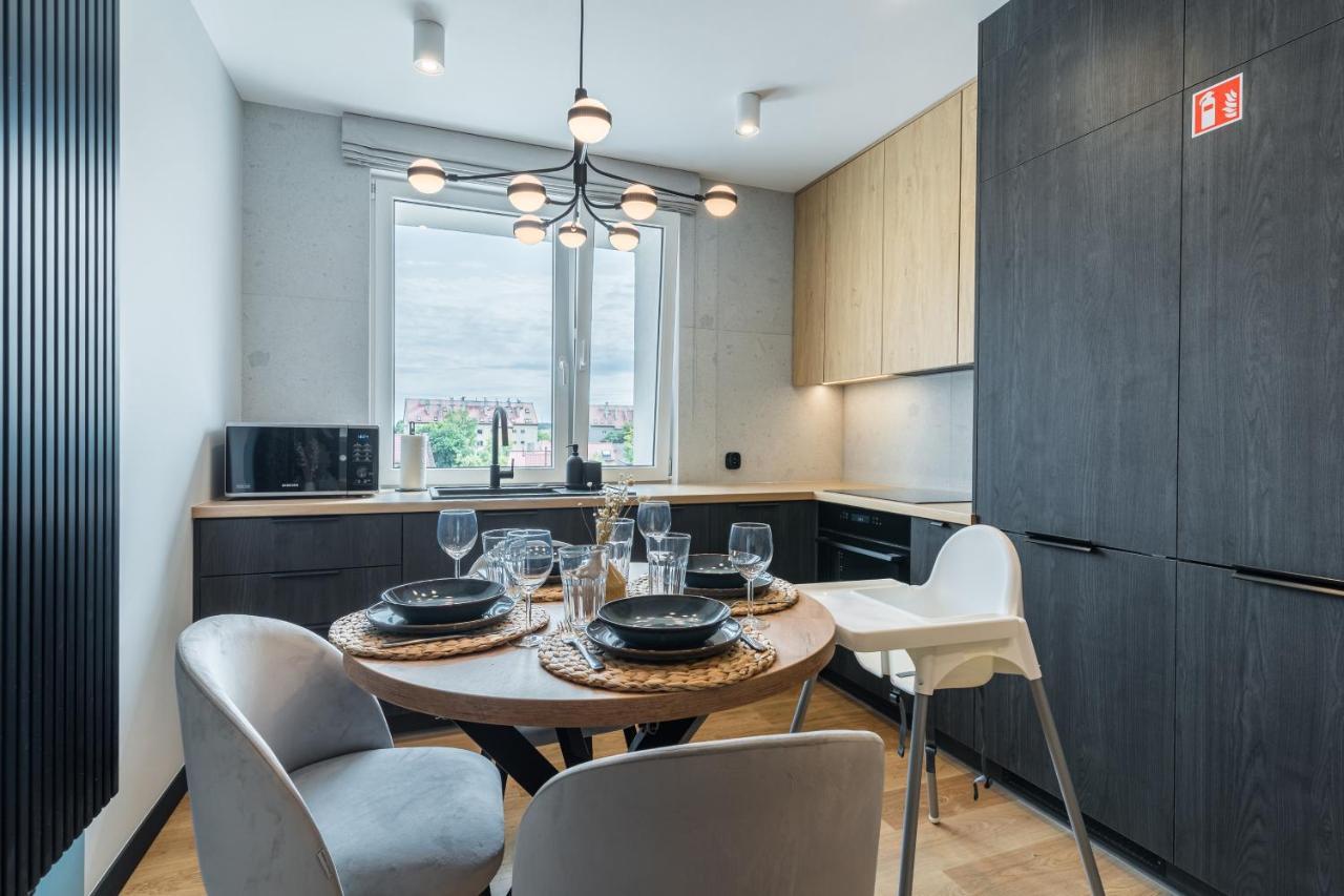 Huoneisto Golden Seaside By Aparo - Plaza 200m, 2 Lazienki, 2 Sypialnie Oraz Salon, 3 Tv, Balkon, Lozeczko *